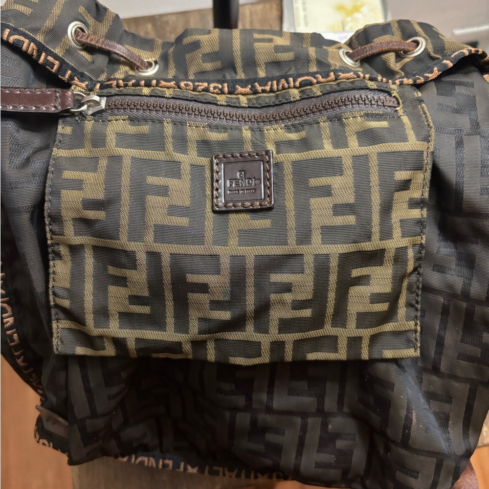 Fendi bacbpack - Picture 12 of 15